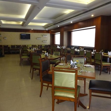 Hotel J P Cordial Bangalore Esterno foto