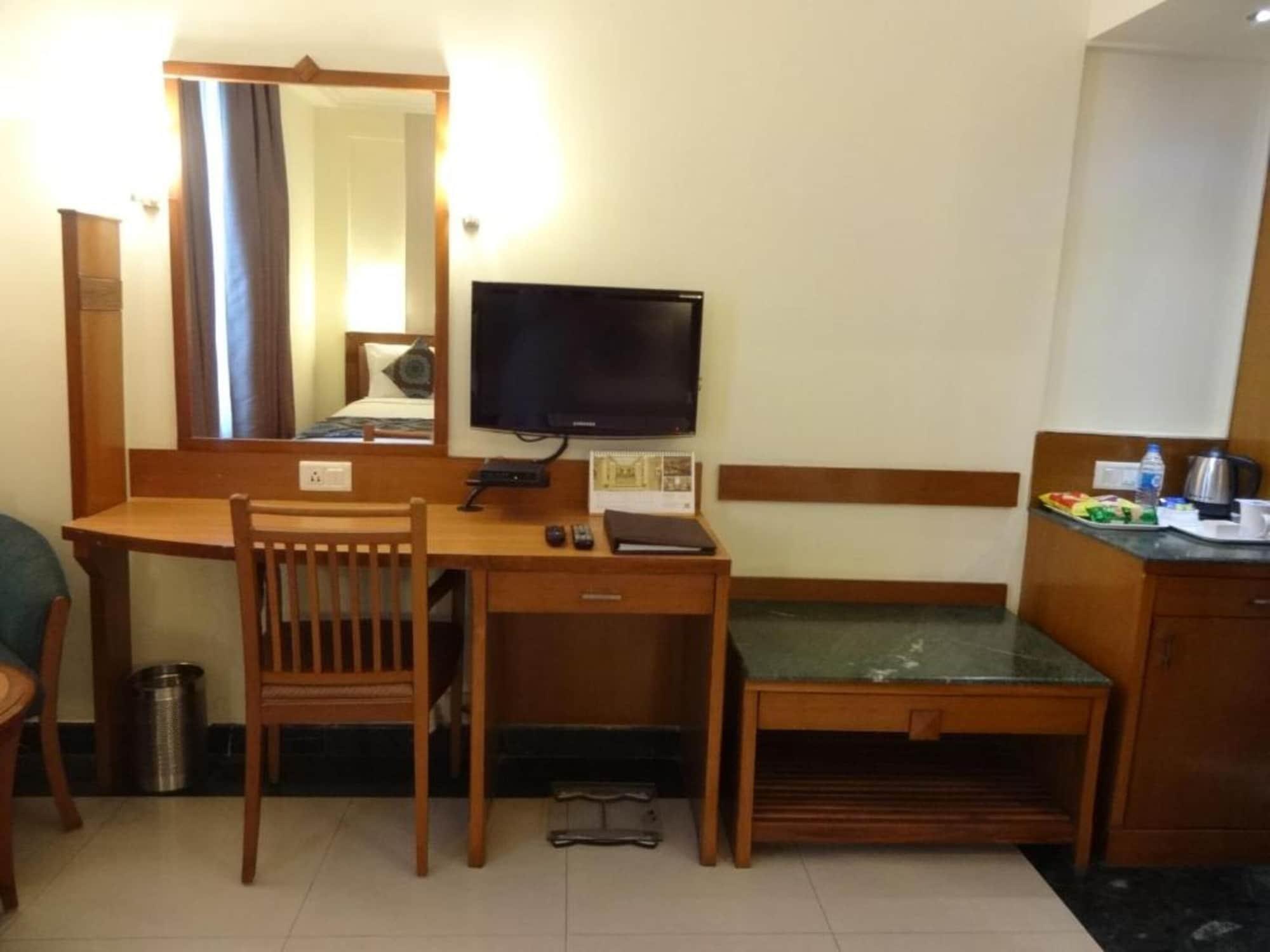 Hotel J P Cordial Bangalore Esterno foto