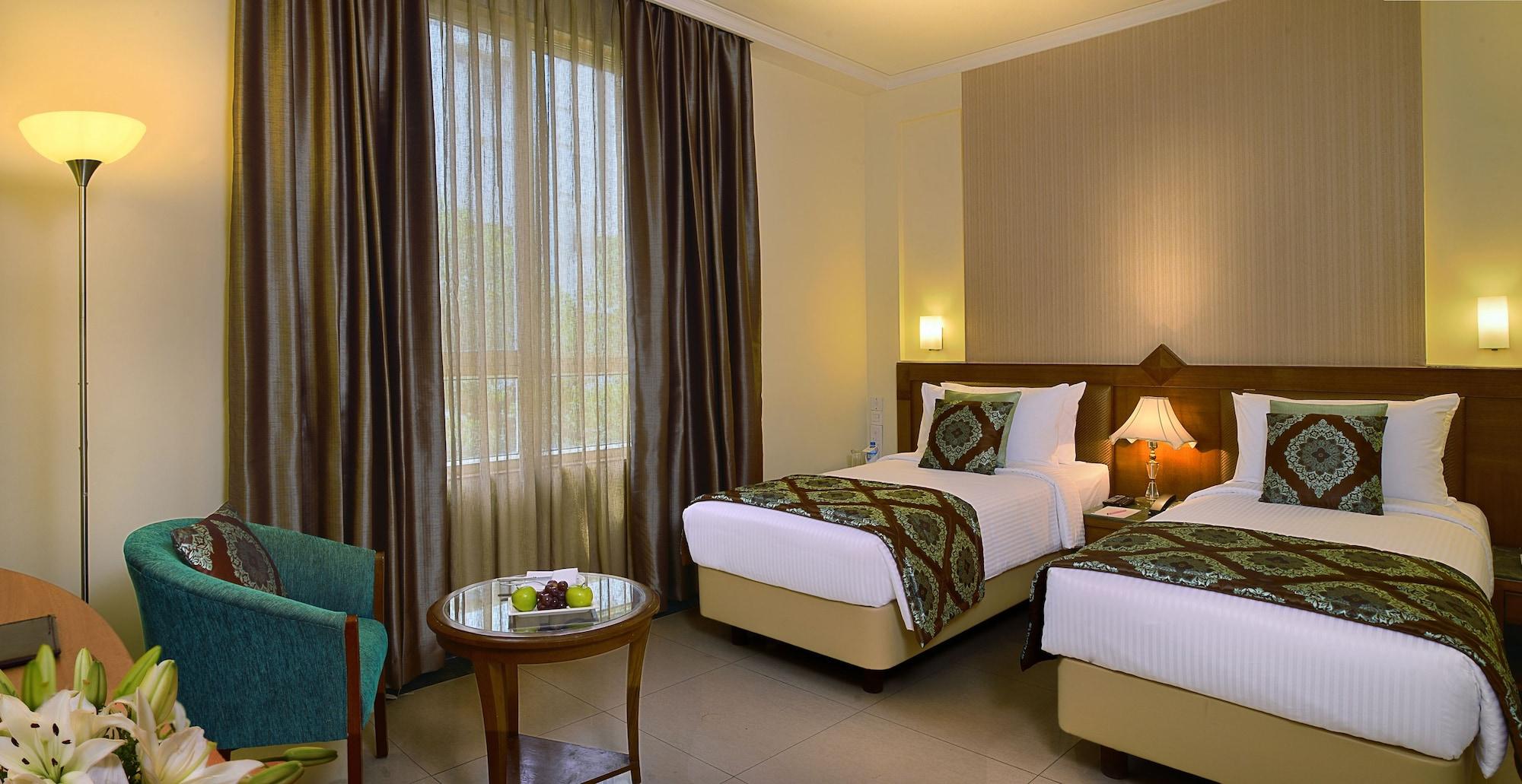 Hotel J P Cordial Bangalore Esterno foto