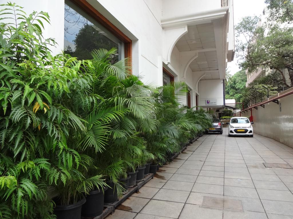 Hotel J P Cordial Bangalore Esterno foto